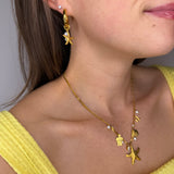 Collar con dije de marea dorada